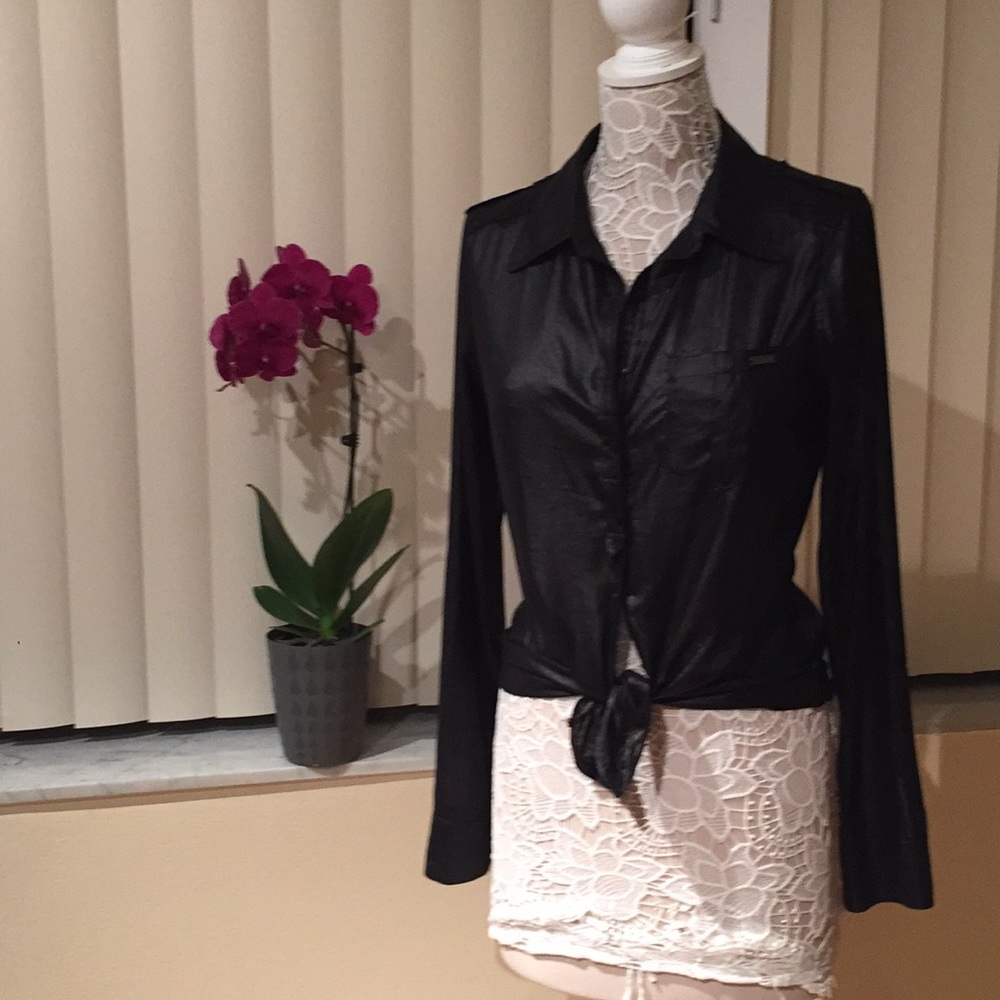 🦋Guess blouse